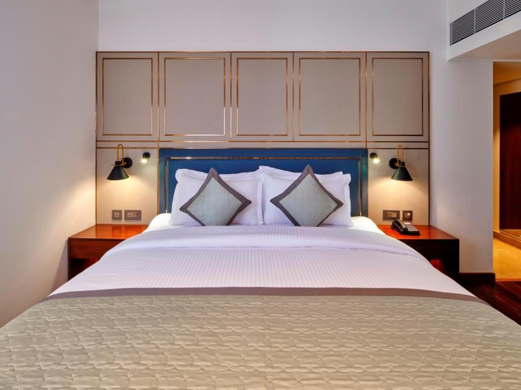 Pride Hotel Udaipur Exterior photo