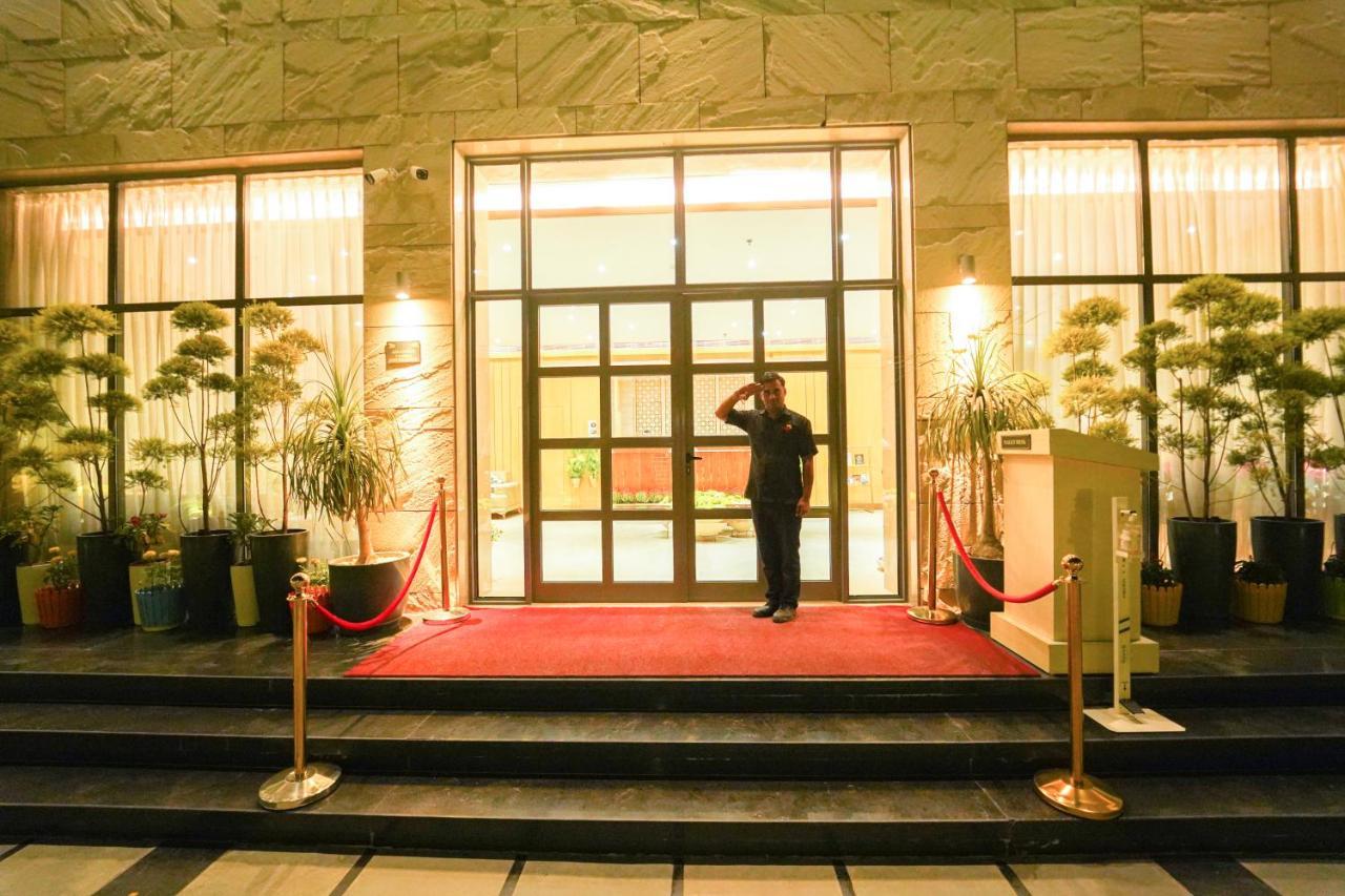 Pride Hotel Udaipur Exterior photo